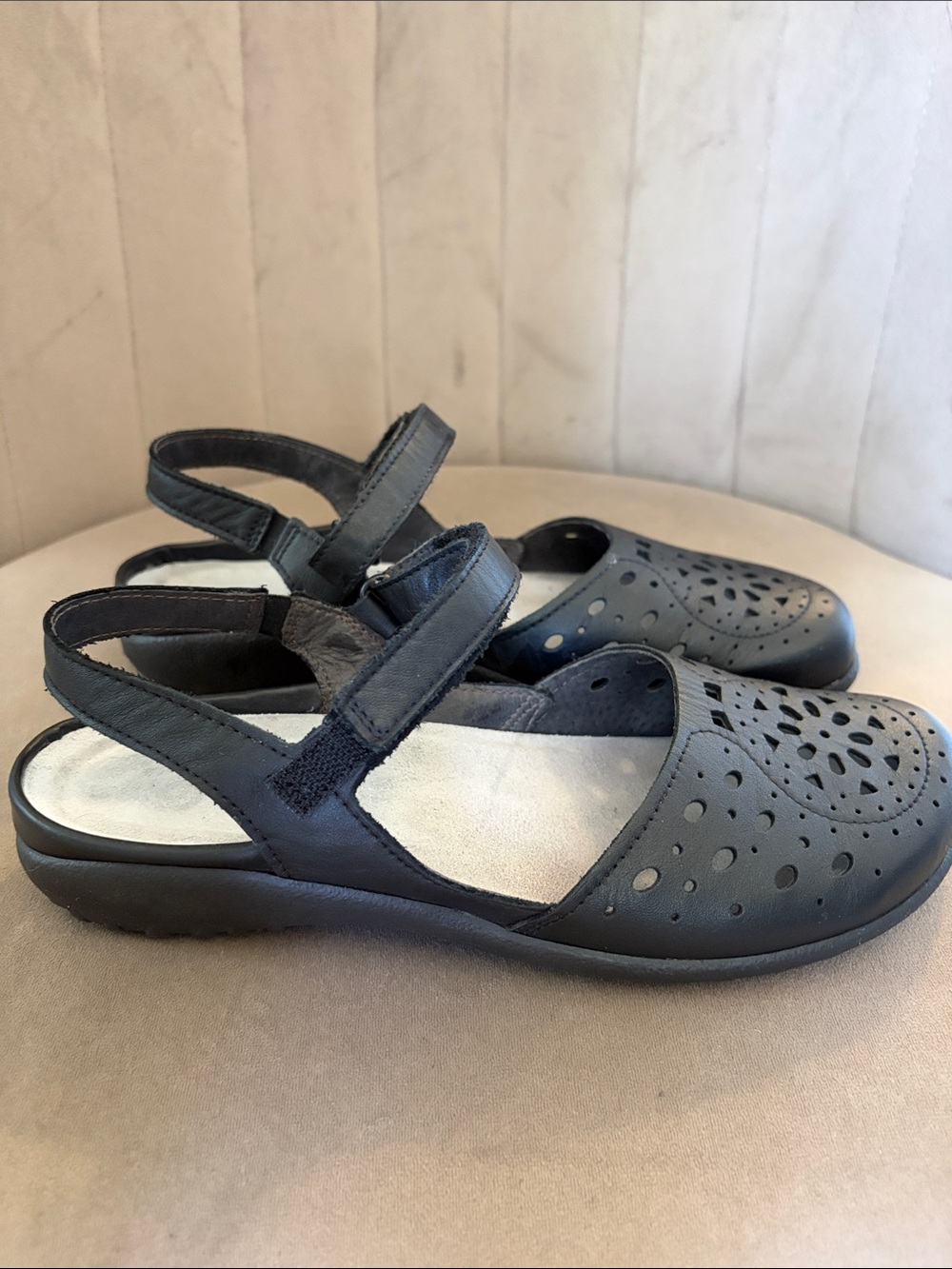 Naot Arataki Leather Shoes - Picture 2 of 7